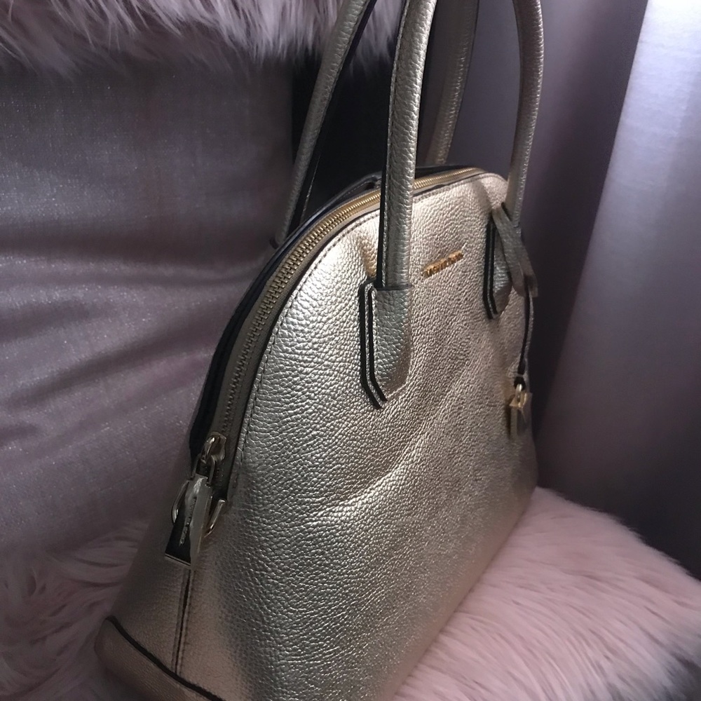 Michael Kors - Picture 3 of 5